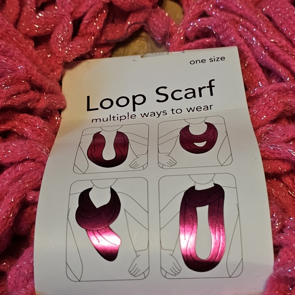 2 for 1 😁 Glittery Loop Scarves!! - Picture 8 of 12